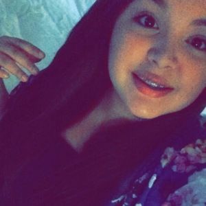 Meet your Posher, Abril